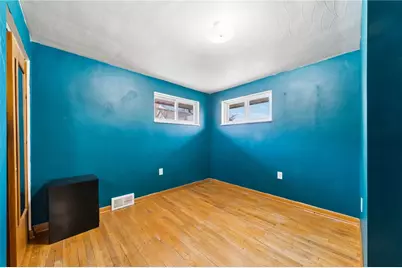 218 Crescent Dr, Lower Burrell, PA 15068 - Photo 16