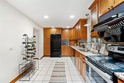 421 Clair Dr, Pittsburgh, PA 15241 - Photo 8