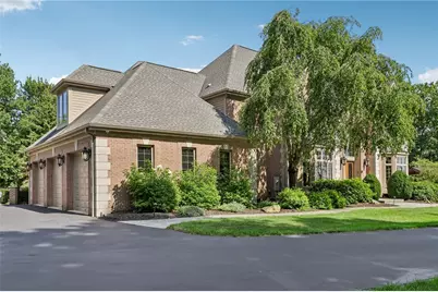 401 Blackstone Ln, Adams Township, PA 16046 - Photo 4