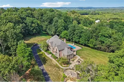 401 Blackstone Ln, Adams Township, PA 16046 - Photo 6