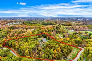 401 Blackstone Ln, Adams Township, PA 16046 - Photo 8