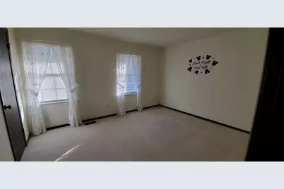 139 E Pike St, Canonsburg, PA 15317 - Photo 6