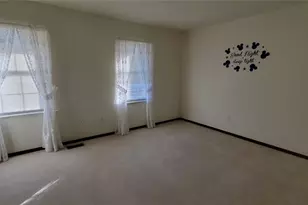 139 E Pike St, Canonsburg, PA 15317 - Photo 6