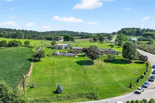 1238 Georges Station Rd, Hempfield Township, PA 15601 - Photo 46