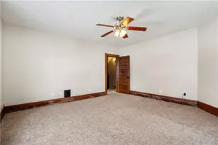 109 N Main St, Houston, PA 15342 - Photo 18