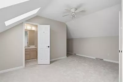 2643 Hunters Point Dr, Pittsburgh, PA 15090 - Photo 22