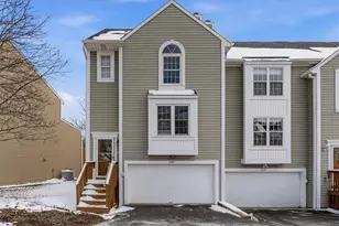 2643 Hunters Point Dr, Pittsburgh, PA 15090 - Photo 1