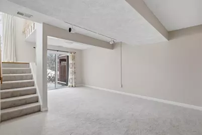 2643 Hunters Point Dr, Pittsburgh, PA 15090 - Photo 24