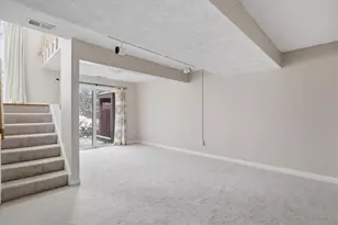 2643 Hunters Point Dr, Pittsburgh, PA 15090 - Photo 24