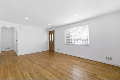 116 Lilmont Dr, Pittsburgh, PA 15218 - Photo 6