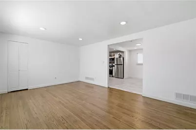 116 Lilmont Dr, Pittsburgh, PA 15218 - Photo 4