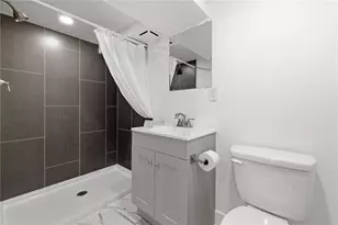 116 Lilmont Dr, Pittsburgh, PA 15218 - Photo 32