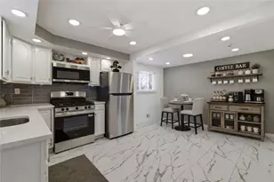 116 Lilmont Dr, Pittsburgh, PA 15218 - Photo 10