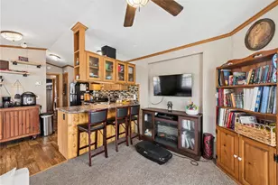 300 Clubhouse Dr, Donegal, PA 15628 - Photo 4