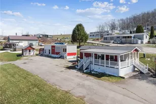 300 Clubhouse Dr, Donegal, PA 15628 - Photo 18