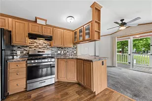 300 Clubhouse Dr, Donegal, PA 15628 - Photo 6