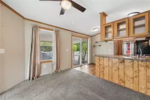 300 Clubhouse Dr, Donegal, PA 15628 - Photo 4