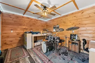 300 Clubhouse Dr, Donegal, PA 15628 - Photo 12