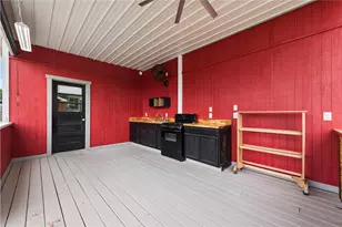 300 Clubhouse Dr, Donegal, PA 15628 - Photo 16