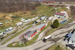 300 Clubhouse Dr, Donegal, PA 15628 - Photo 22