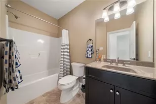 883 Hearthstone Cir, Hempfield Township, PA 15601 - Photo 6