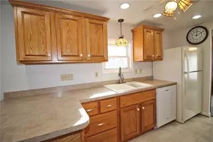 478 Cecil-Henderson Rd, Cecil, PA 15321 - Photo 4