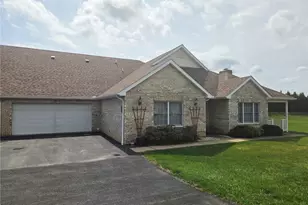 104 Wood Hawk Ln, Franklin Township, PA 16001 - Photo 2