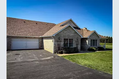 104 Woodhawk Ln, Franklin Township, PA 16001 - Photo 2