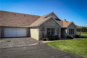 104 Wood Hawk Ln, Franklin Township, PA 16001 - Photo 2