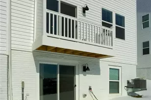 122 Scotland Ln, Harmony Boro, PA 16037 - Photo 8