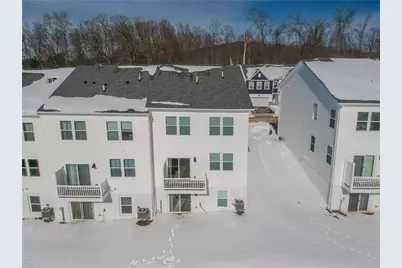 122 Scotland Ln, Harmony Boro, PA 16037 - Photo 4