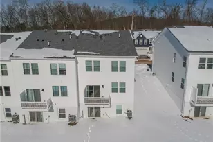 122 Scotland Ln, Harmony Boro, PA 16037 - Photo 4