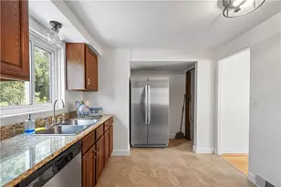 5579 Florida Ave, Bethel Park, PA 15102 - Photo 12