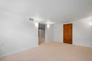 5579 Florida Ave, Bethel Park, PA 15102 - Photo 24