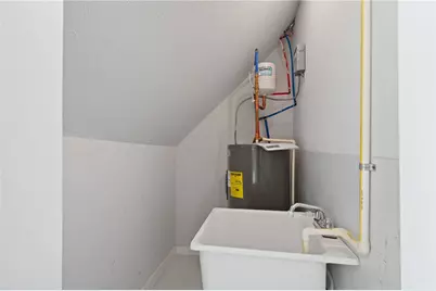 200 E 8th Ave #E, Homestead, PA 15120 - Photo 8