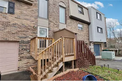 3129 Cheltenham Court, Hampton, PA 15044 - Photo 2