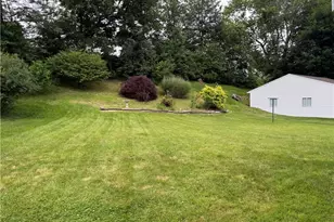 111 Treeview Dr, Moon/Crescent Twp, PA 15108 - Photo 4