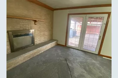 705 Redstone Dr, Pittsburgh, PA 15101 - Photo 8