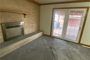 705 Redstone Dr, Pittsburgh, PA 15101 - Photo 8