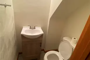 705 Redstone Dr, Pittsburgh, PA 15101 - Photo 14