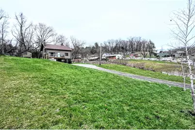 9049 Roberts Hollow Rd, Forward Township, PA 15037 - Photo 40