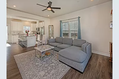 126 Lupine Dr, Adams Township, PA 16046 - Photo 6