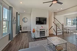 126 Lupine Dr, Adams Township, PA 16046 - Photo 4