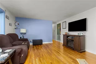 716 Redstone Dr, Pittsburgh, PA 15101 - Photo 4