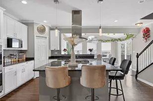 423 Labrador Ln, Jefferson Hills, PA 15025 - Photo 10