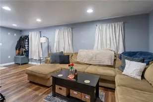 26 Circle Dr, Union Township, PA 15332 - Photo 4