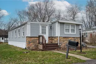 26 Circle Dr, Union Township, PA 15332 - Photo 1