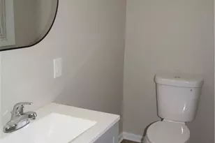 9 E Gaskill Ave, Jeannette, PA 15644 - Photo 14