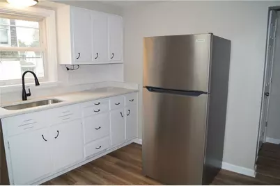 9 E Gaskill Ave, Jeannette, PA 15644 - Photo 12