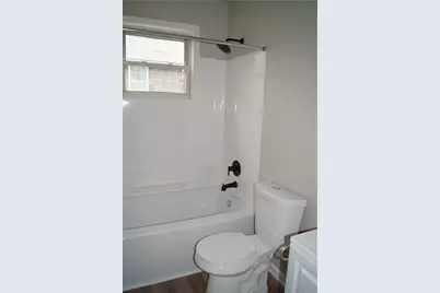 9 E Gaskill Ave, Jeannette, PA 15644 - Photo 18